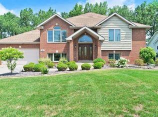 311 Norwich Ct, Munster, IN 46321