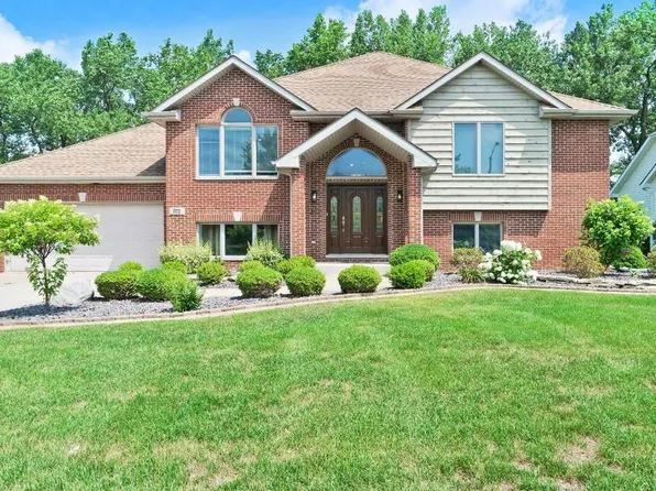 311 Norwich Ct, Munster, IN 46321