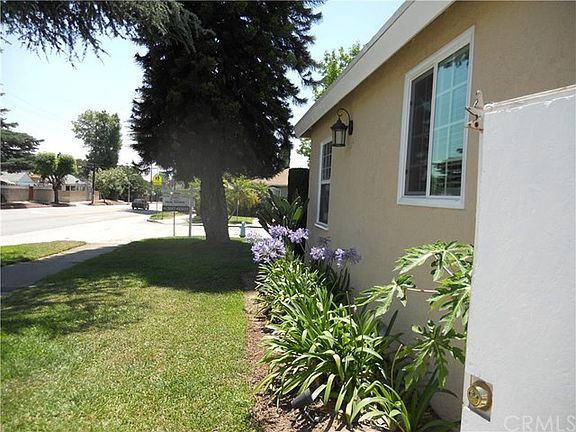 5th image of 10725 Rose Dr