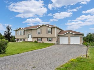 245 Pleasant Dr, Greater Napanee, ON K0K 2Z0