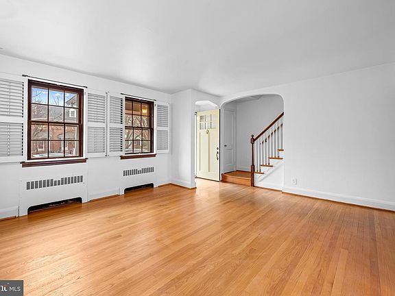 3rd image of 111 Dunkirk Rd