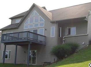 2427 Rolling Hills Dr, Mechanicsburg, PA 17055