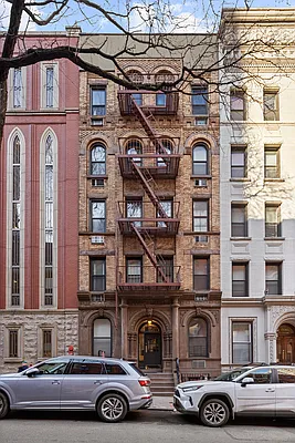 Sold by Compass | media 11