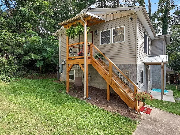 472 County Rd #A — Photo 2