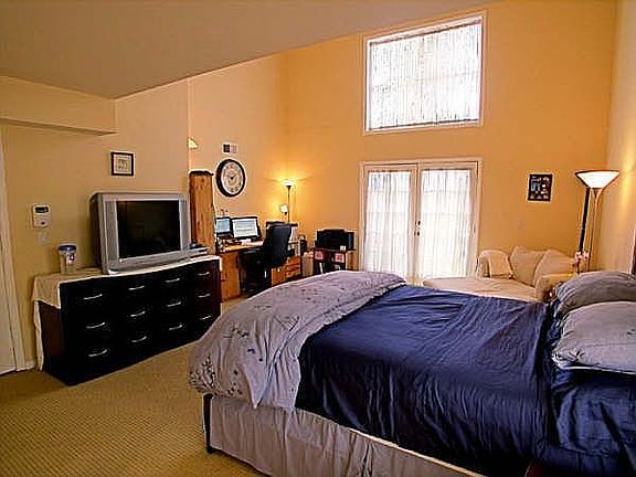 5th image of 1736 Stoner Ave APT 1