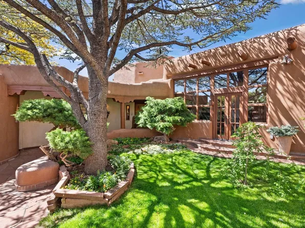 17 Tano W, Santa Fe, NM 87506