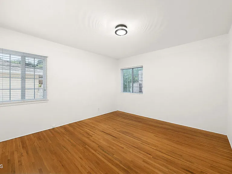 4541 Alveo La Canada — Photo 16