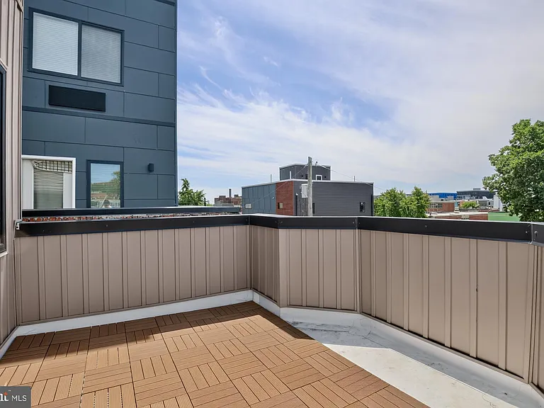 1843 E Hazzard St #2 — Photo 31