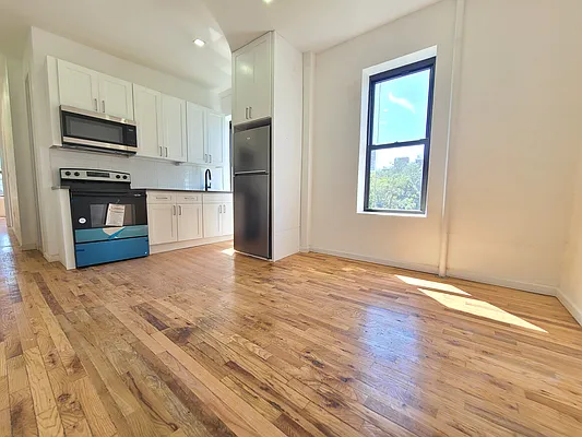 Rented by Dwelling NY Realty Inc | media 22