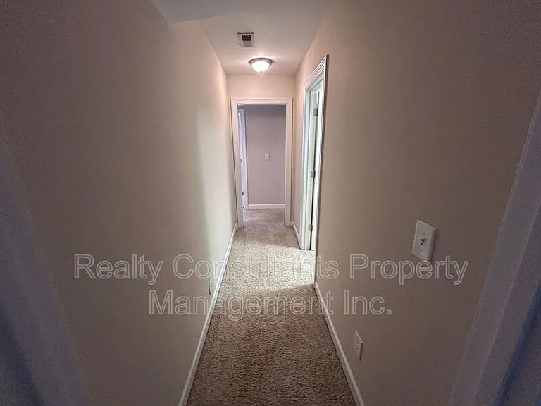 4540 Pebble Lake Dr — Photo 29