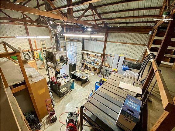 3rd image of 603 E Fewel Ave