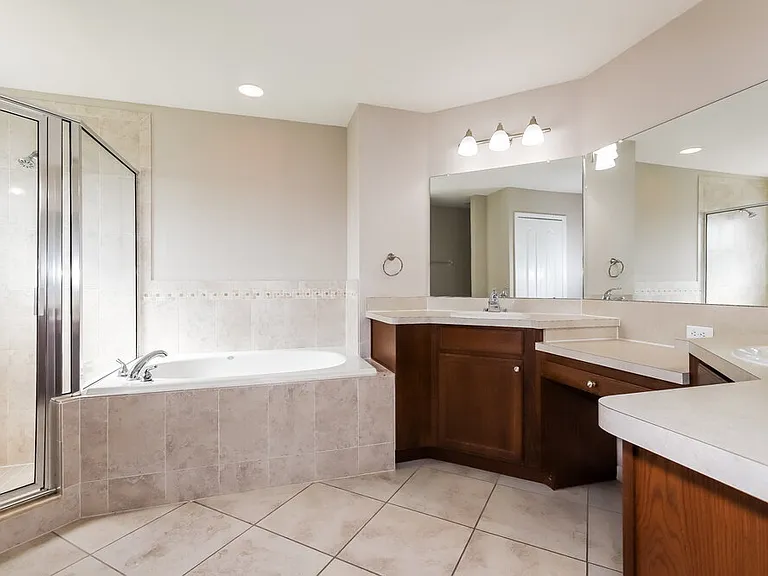 1873 Kingsmill Dr — Photo 13
