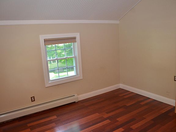 5th image of 14 Kirkland Ave