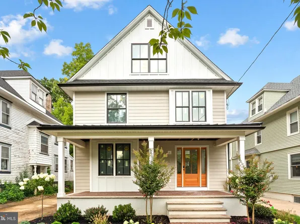 216 Centre St, Haddonfield, NJ 08033