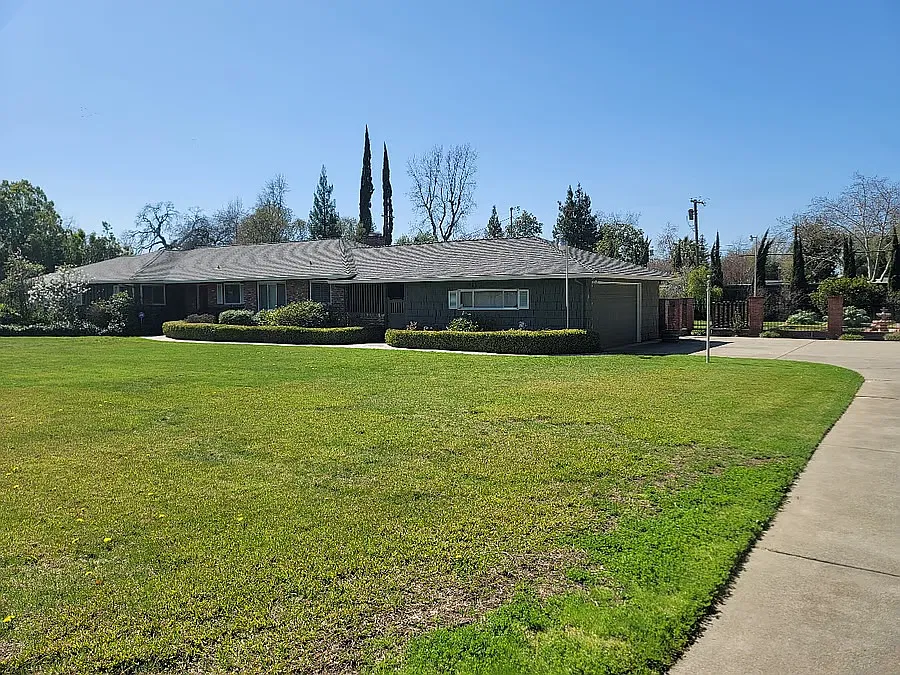 2811 Lacy Ln