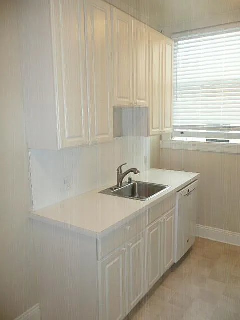 Building Photo - 1555 Greenwich St #12