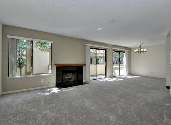 3rd image of 16138 Loretta Ln