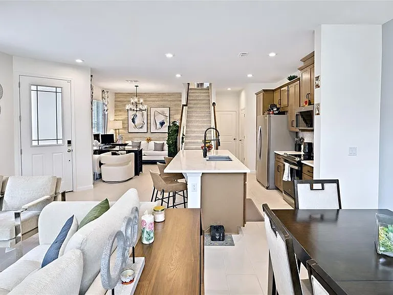 1120 Lakeshore Breeze Pl — Photo 14