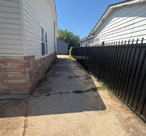 Side of House_06012026