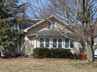 610 7th Ave, Coralville, IA 52241