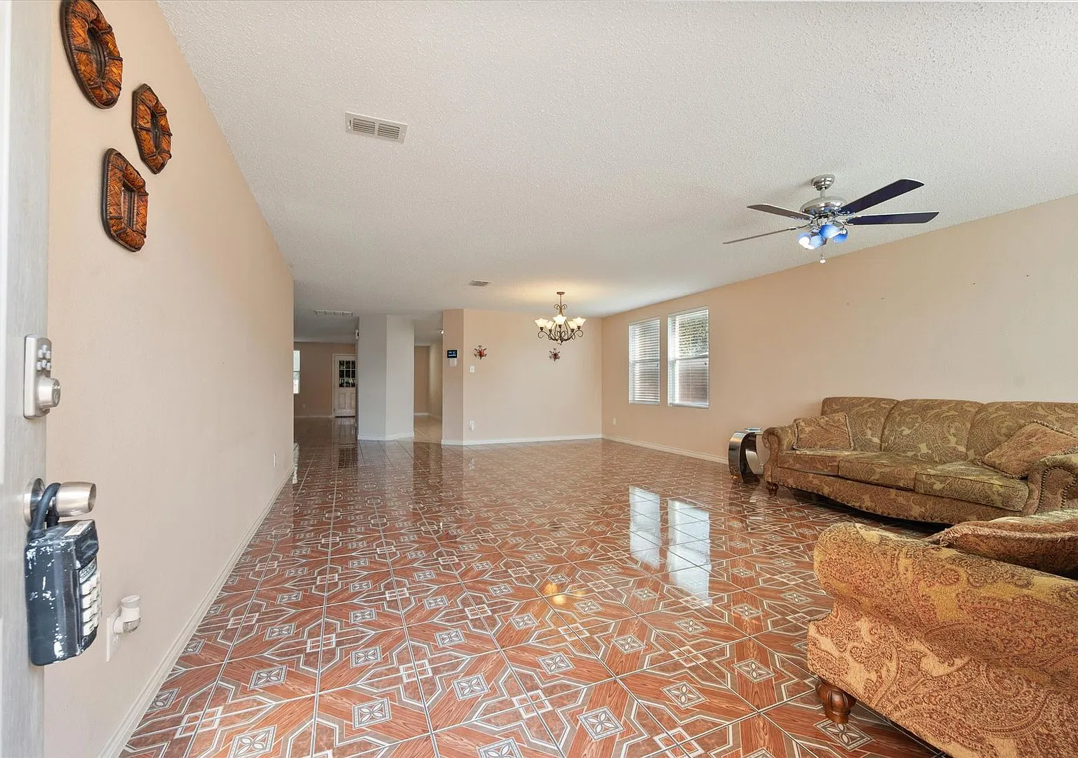 Welcome to 511 Travis Ranch Trail in Arlington! — Photo 3