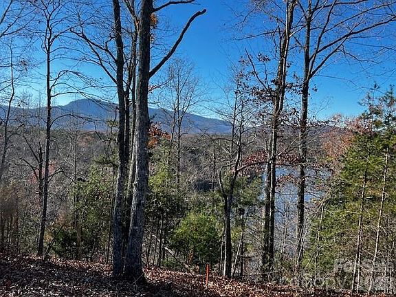 5th image of 23 Mountain Pkwy