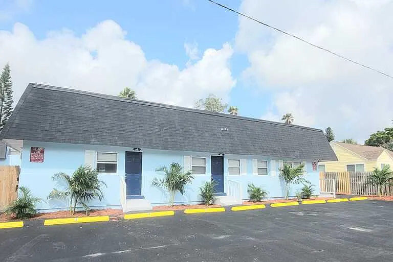 14125 Palm St #3 — Photo 20