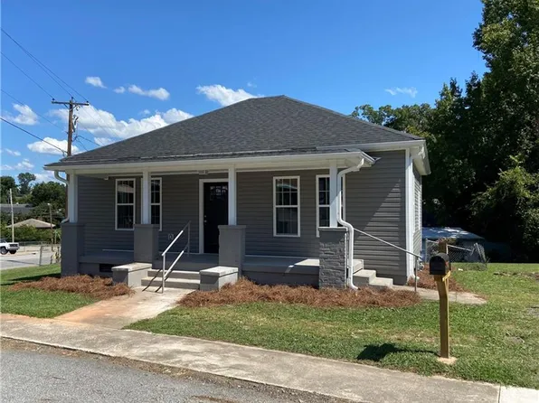 700 McConnell Ave, Eden, NC 27288