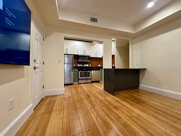 5th image of 69A Babcock St #1