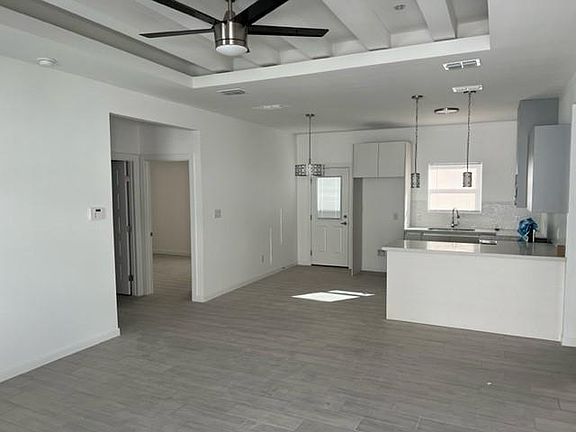 2nd image of 2606 Hackberry Ave #4