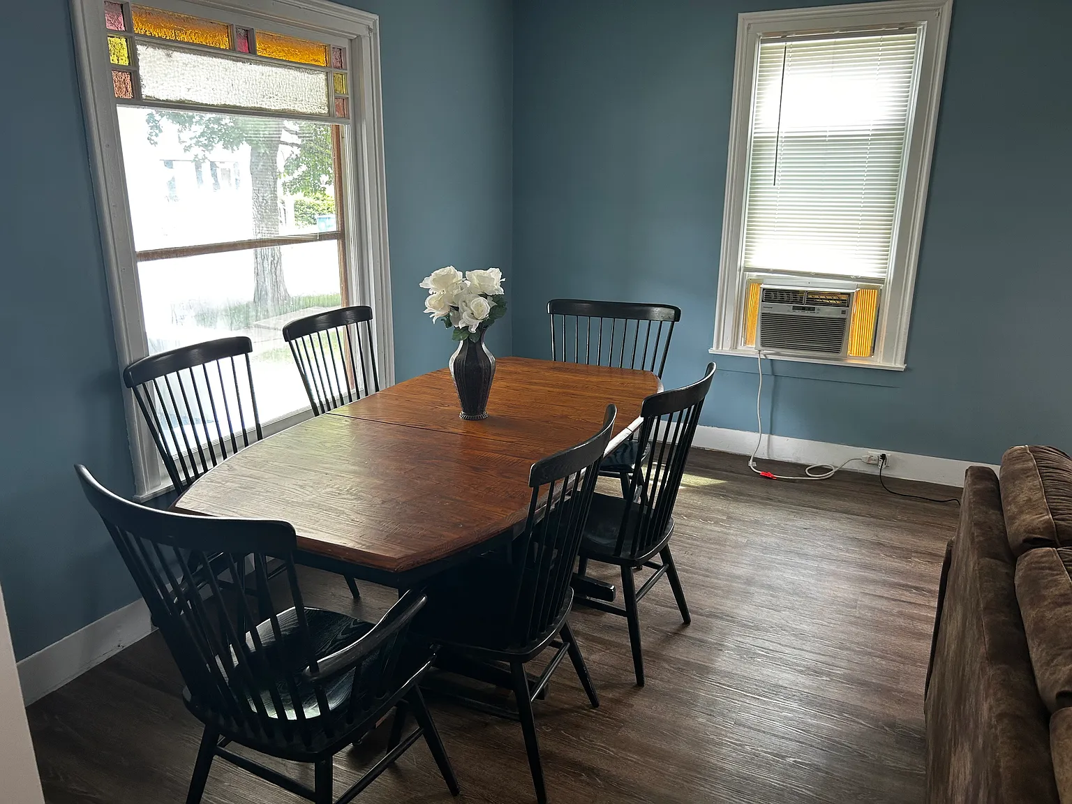 31 Maple Ave — Photo 2