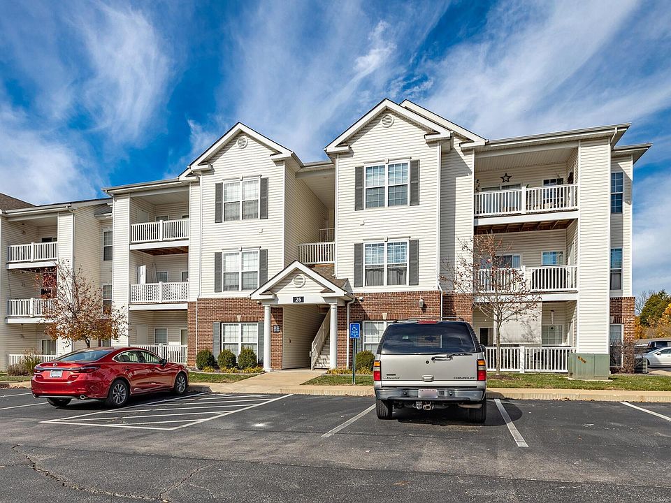 1st image of 25 Kassebaum Ln APT 107