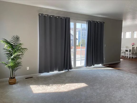 3rd image of 580 W 175th Pl