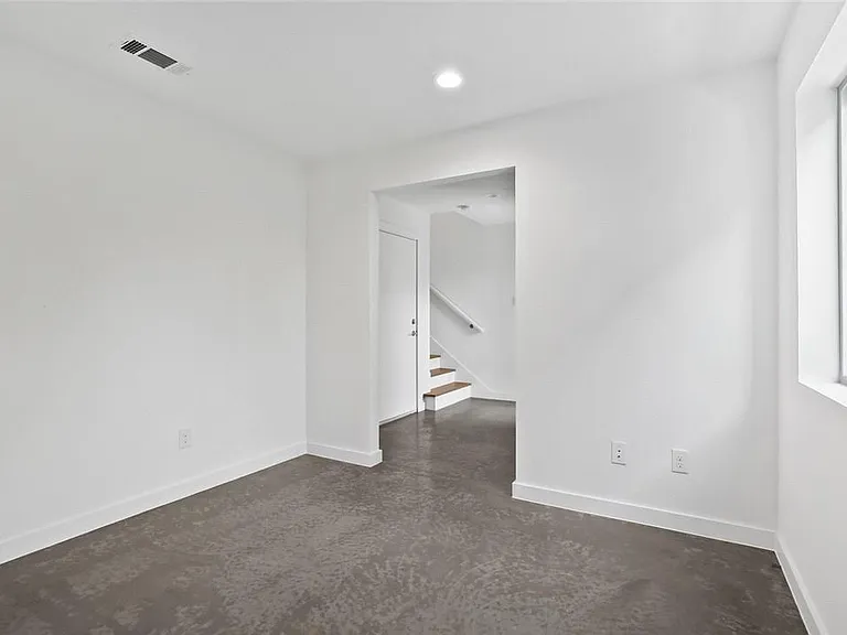 4713 Bryan St #504 — Photo 6