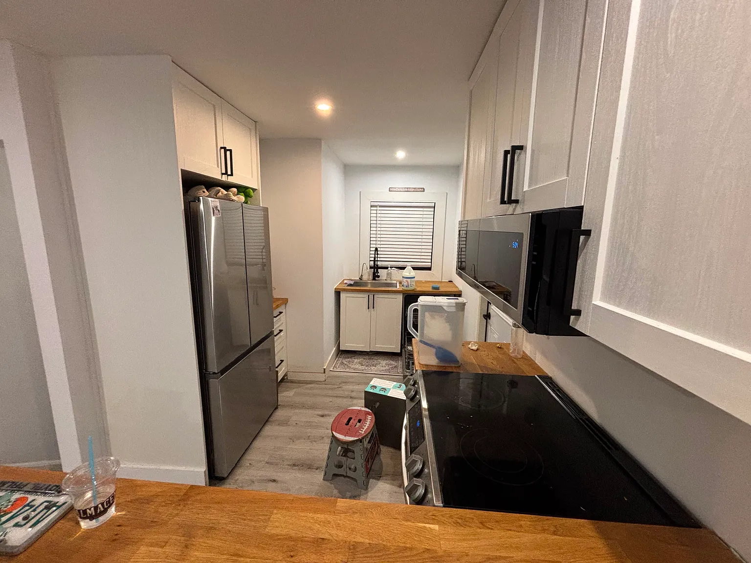 2 bed, 900 sqft, $2,500 — Photo 2