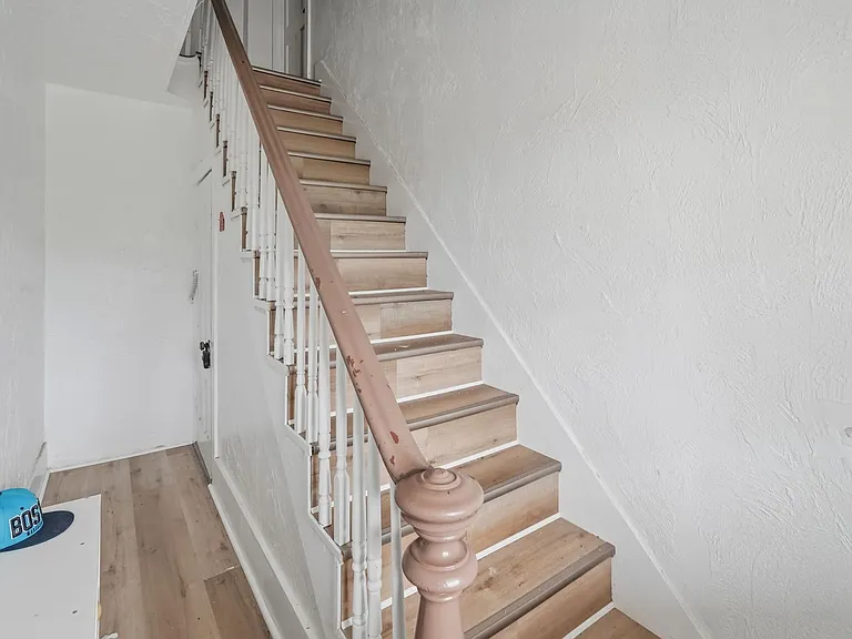 13 Oak St — Photo 25