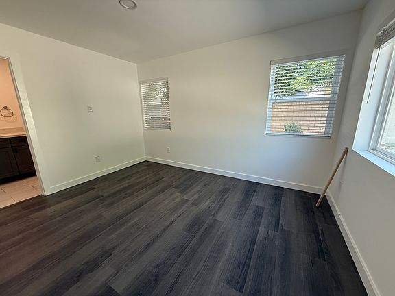 5th image of 7407 Gaviota Ave
