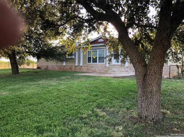 1260 FM 2368, Carrizo Springs, TX 78834