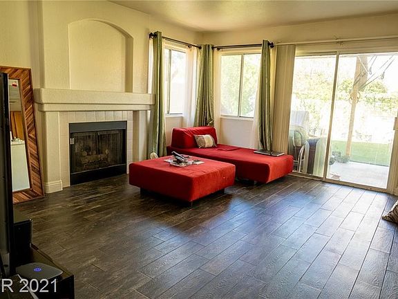 5th image of 3940 Laurel Brook Dr