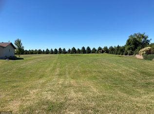 15 Lake Shetek Dr, Slayton, MN 56172