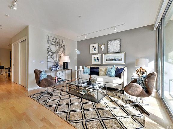 5th image of 1840 Washington St APT 403