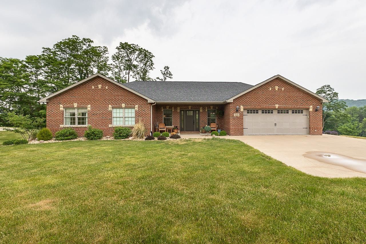 8434 Wildlife Rdg, Dubuque, IA 52003 MLS 147324 Zillow