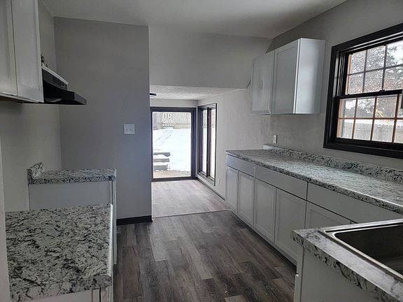 4th image of 620 King St