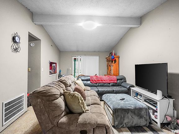 5th image of 1300 Beck Ln