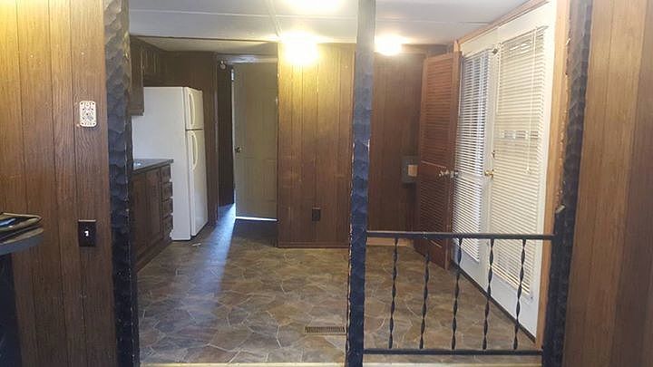 dinning are with french doors