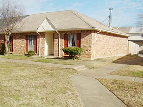 21 W Townhouse Ln #33, Grand Prairie, TX 75052