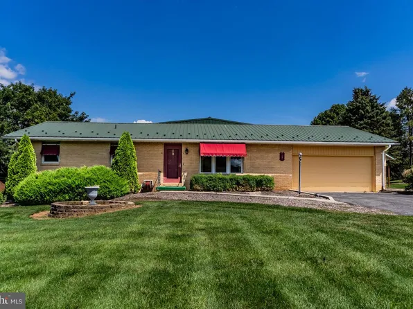 25 Lippizan Dr, Shippensburg, PA 17257