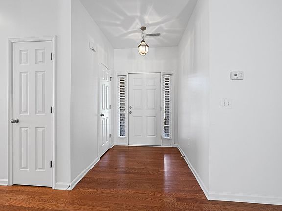 5th image of 395 Sandpiper Dr