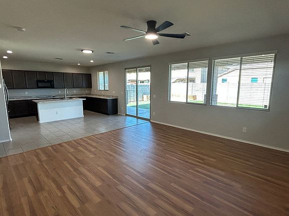 3rd image of 17922 W Tina Ln