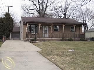 1st image of 18643 Victor St